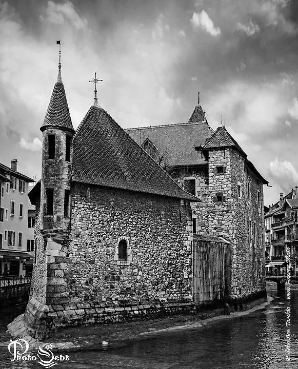Appartement Design Appart O'Prison.. Canal View & Old Prisons à Annecy