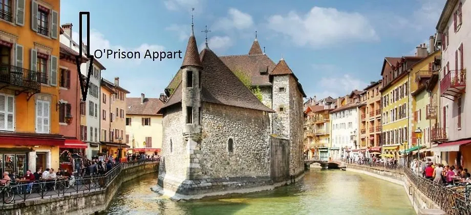 Appartement Design Appart O'Prison.. Canal View & Old Prisons à Annecy France
